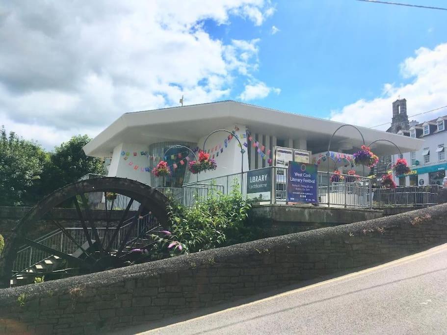 Paris Rooftop Studio At The Residence, Bantry Exterior photo